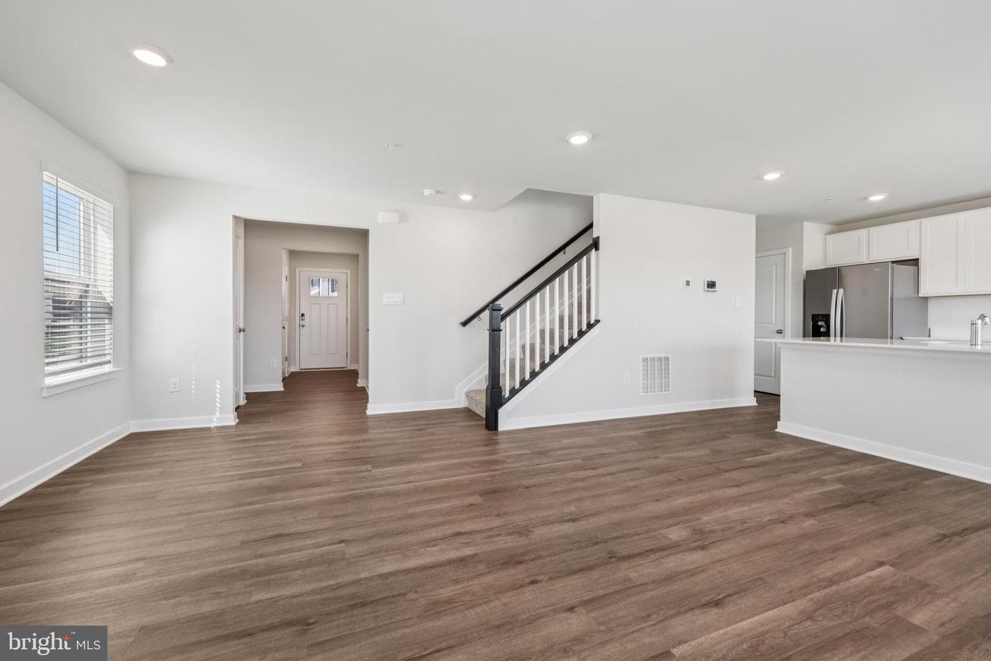 293 Long Branch Lane photo 4