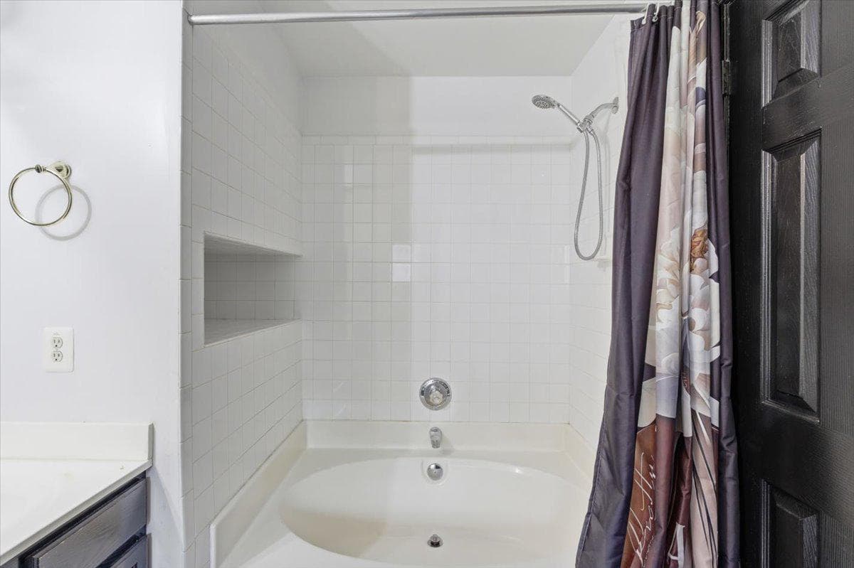 8537 Anderegg Place photo 23