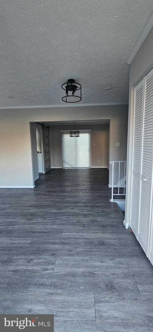 2082 Chapelside Court photo 5
