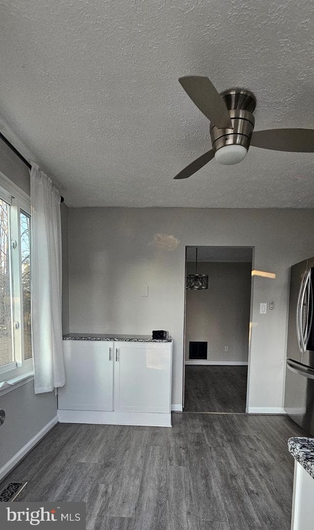 2082 Chapelside Court photo 9