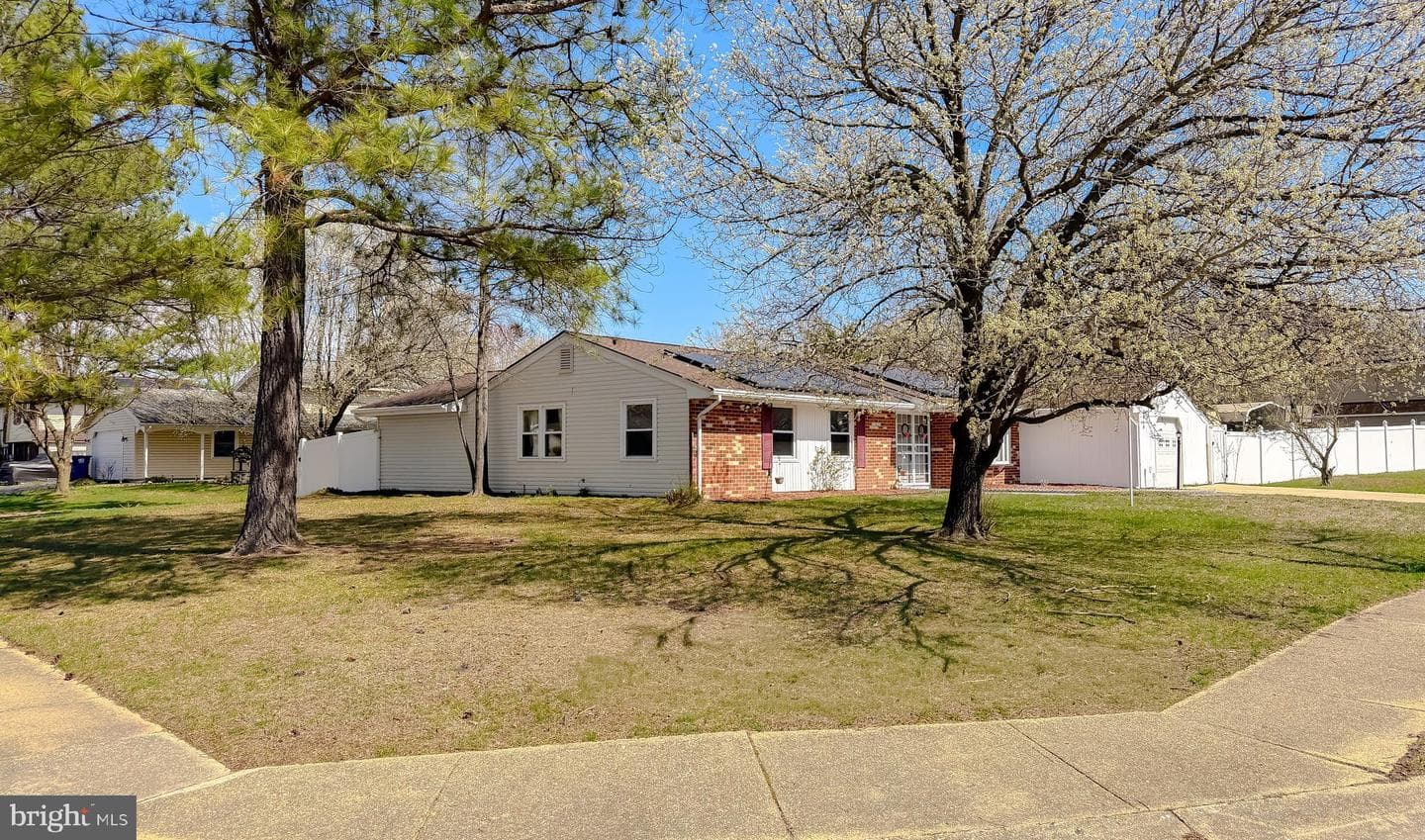 2419 Pinefield Road photo 2