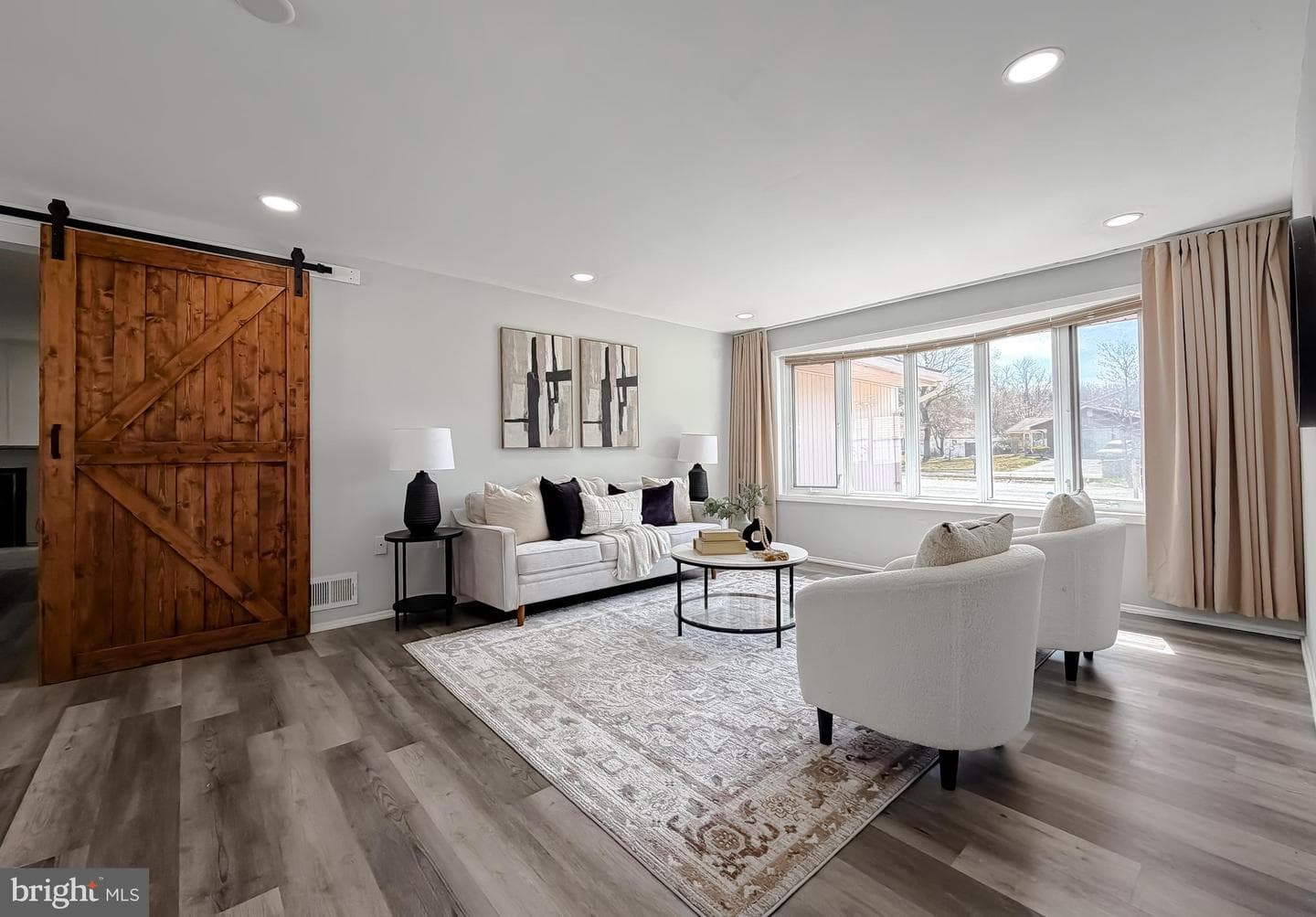 2419 Pinefield Road photo 4