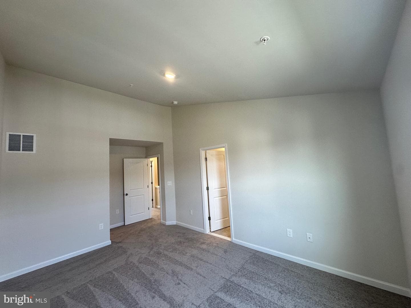 5640 Ludlow Place photo 21