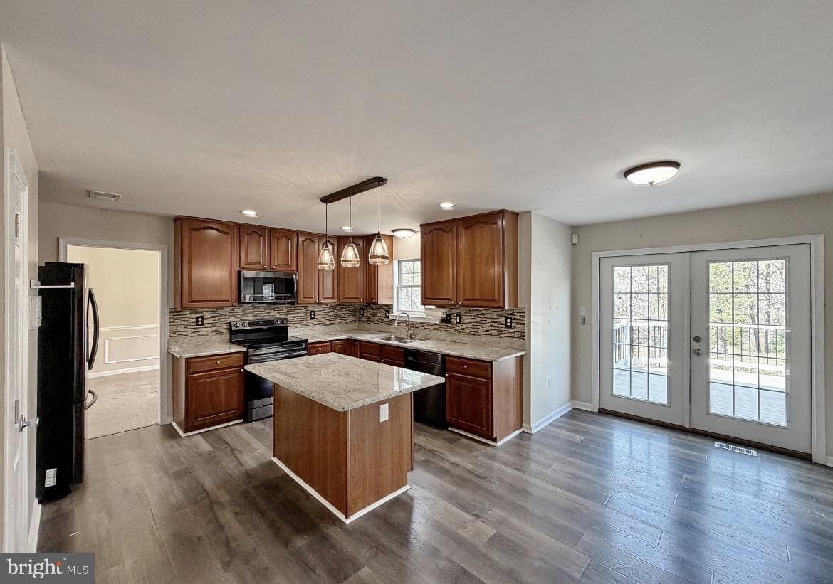1305 Leicester Drive photo 11