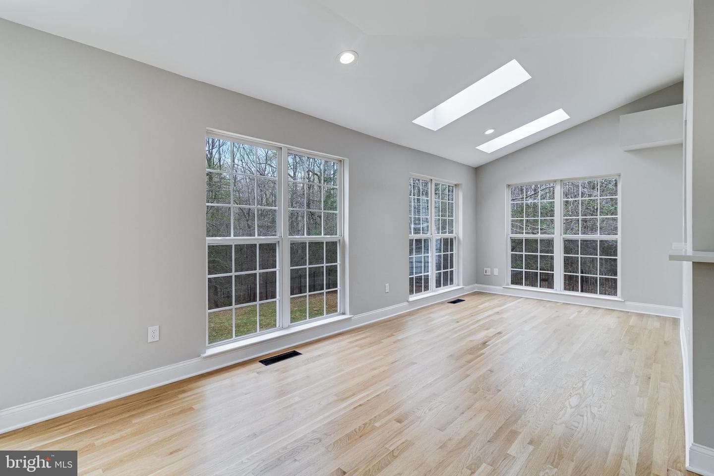 7910 Dartmoor Place photo 10