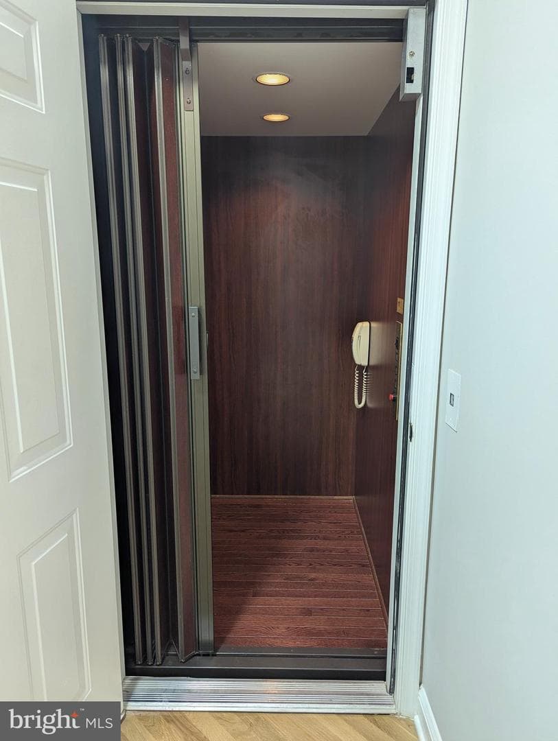 7910 Dartmoor Place photo 23