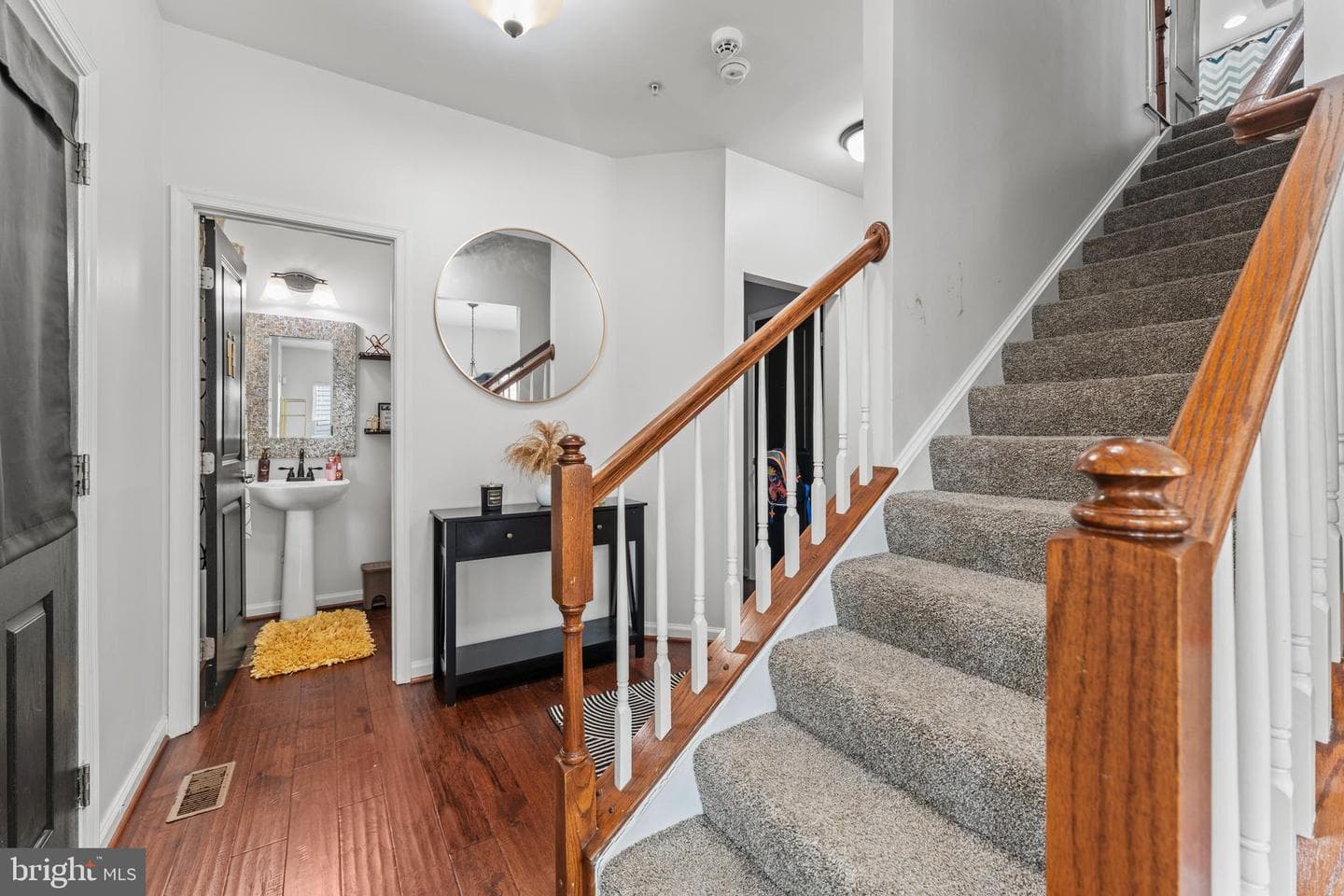 3433 Linden Grove Drive photo 4