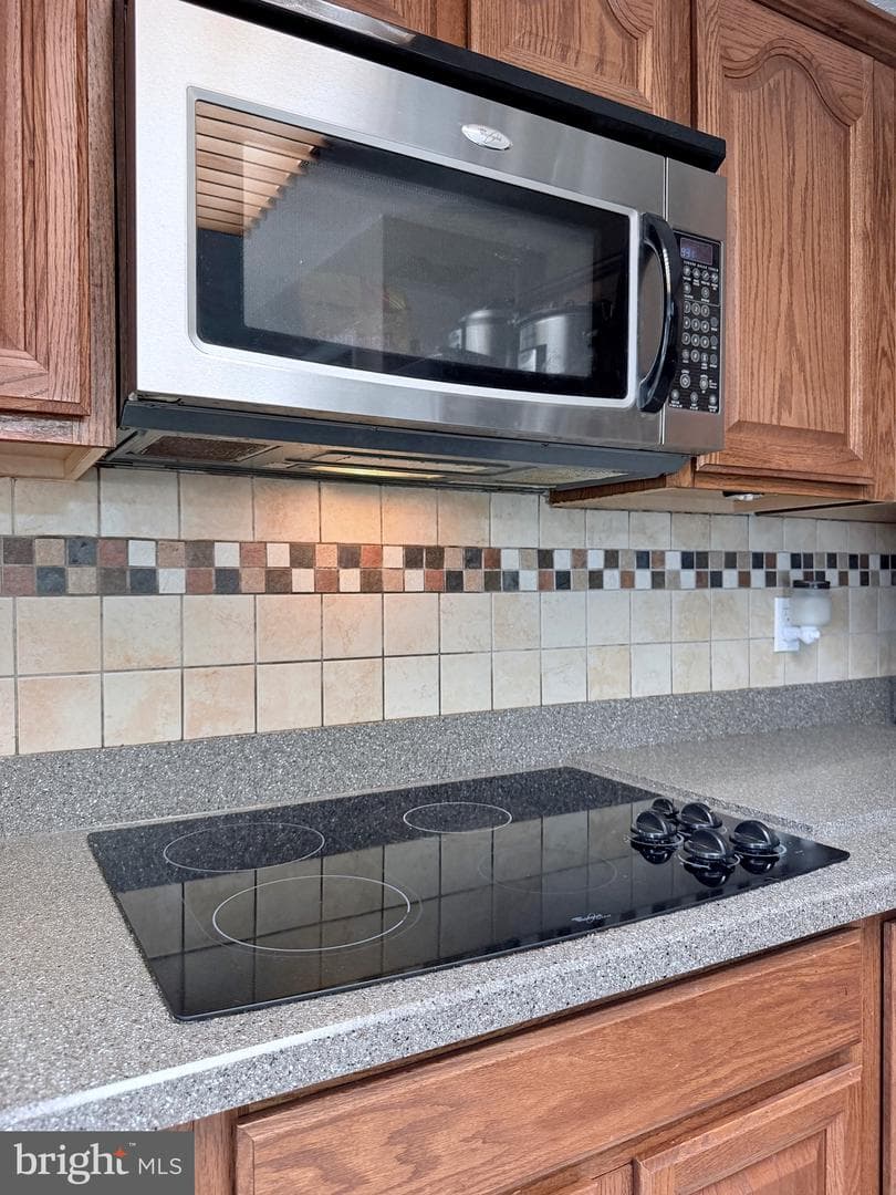 9486 Canary Drive photo 34
