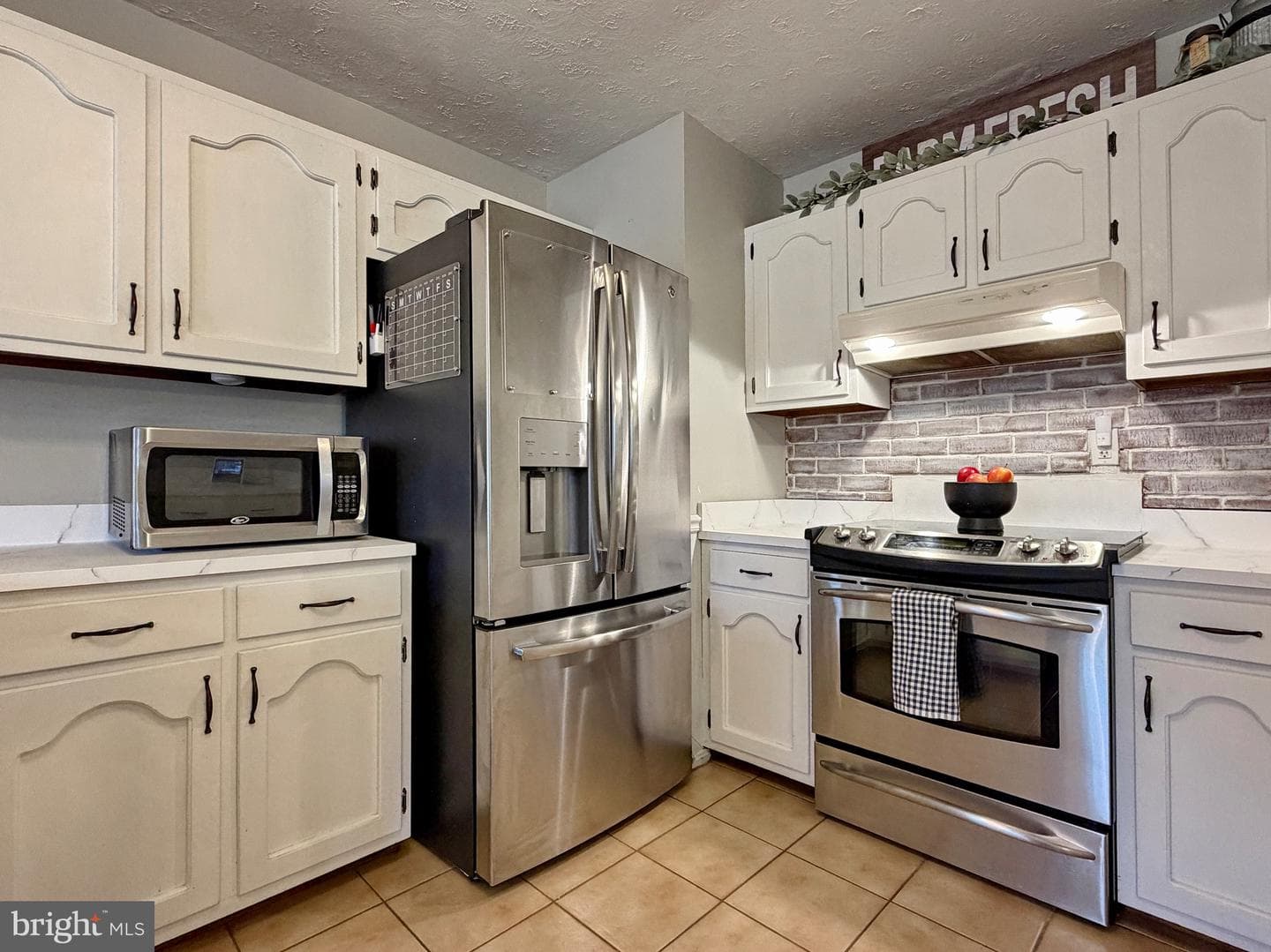 10322 Charles Street photo 13