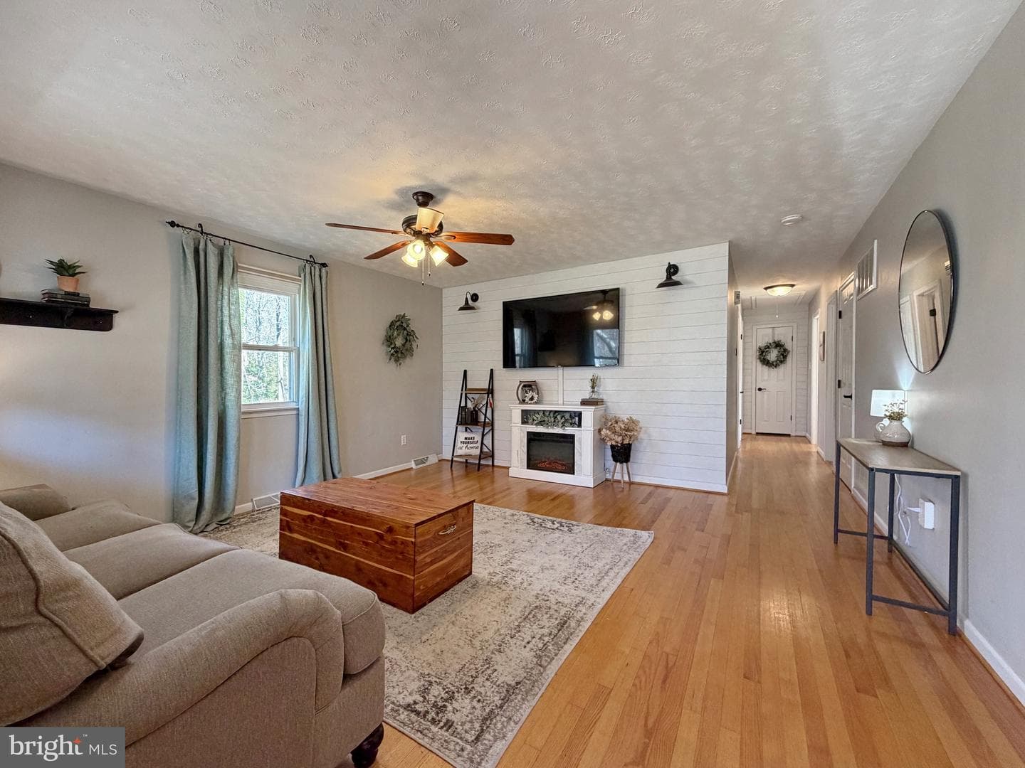 10322 Charles Street photo 3