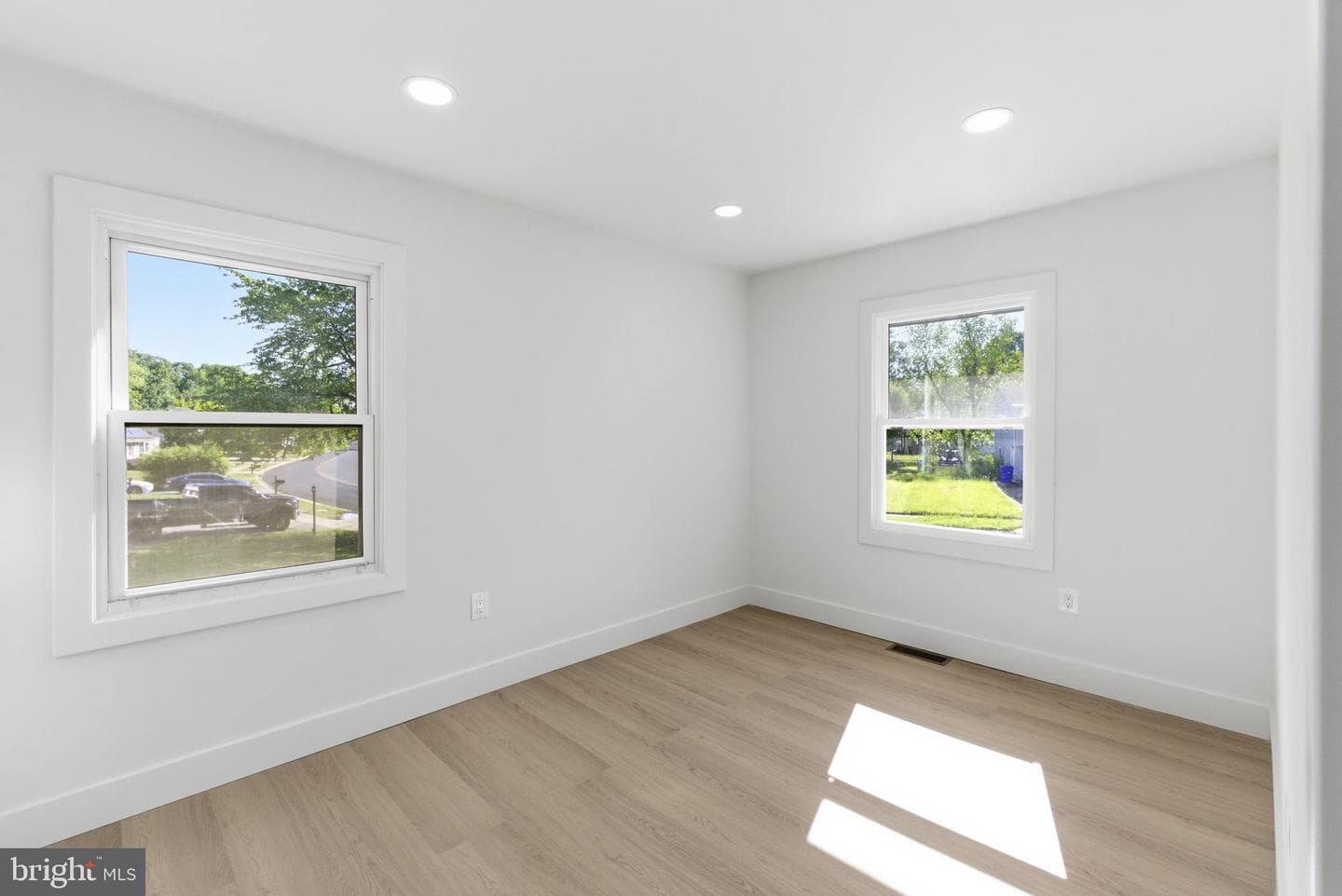 50 Garner Avenue photo 17
