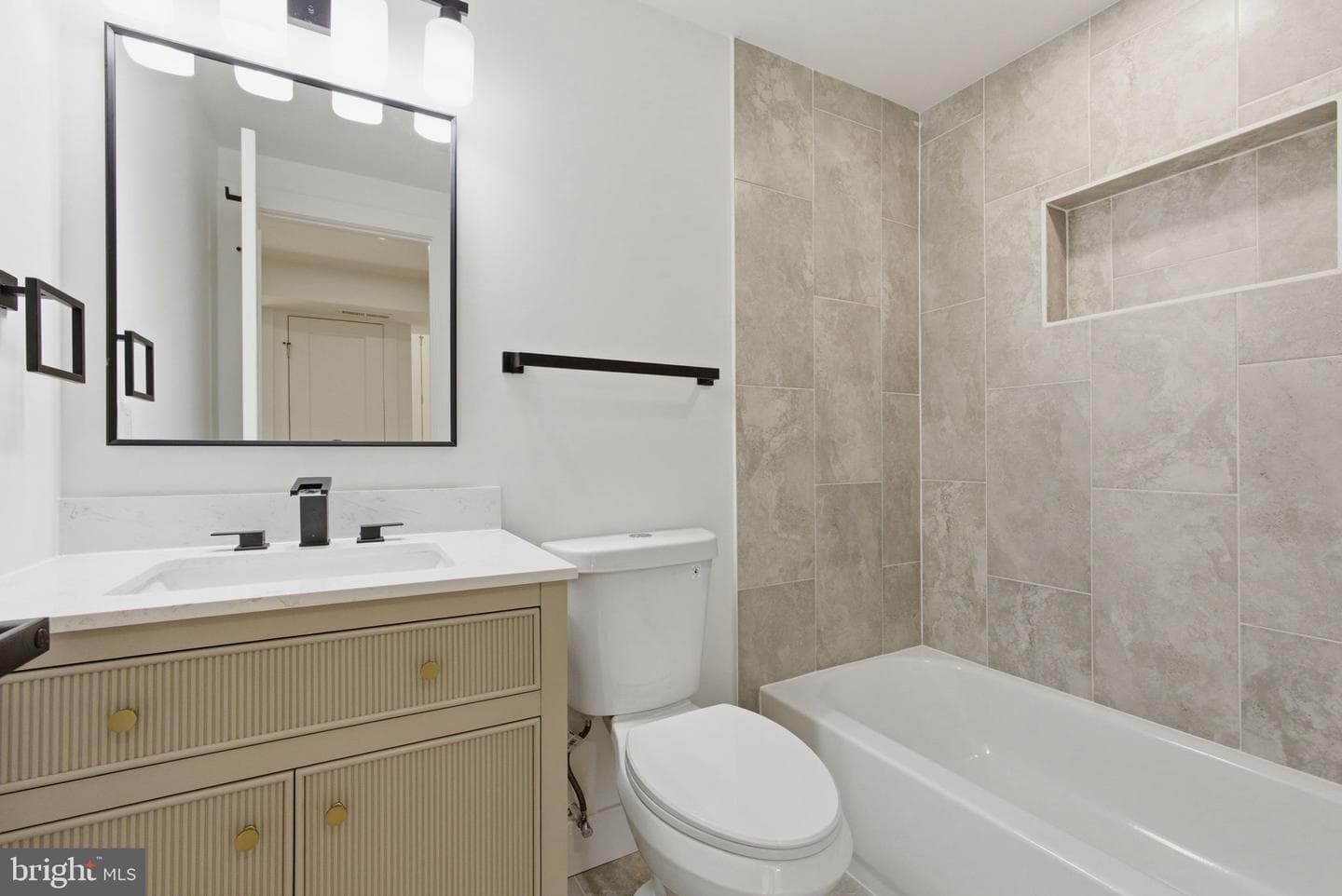 50 Garner Avenue photo 31