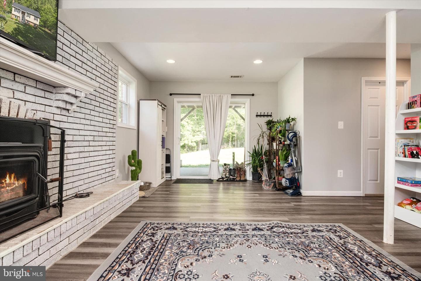 10242 Charles Street photo 20