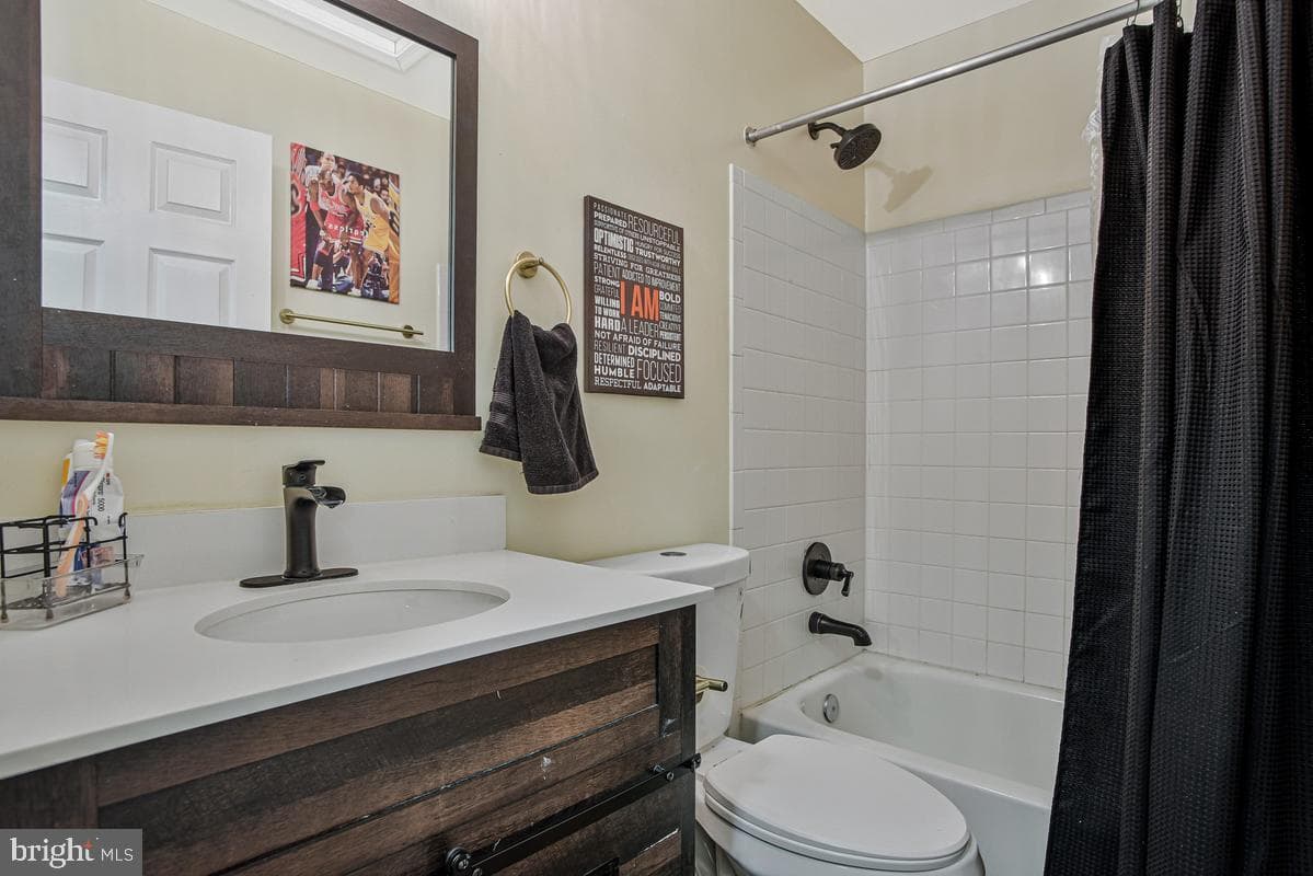 2134 Racquet Place photo 22