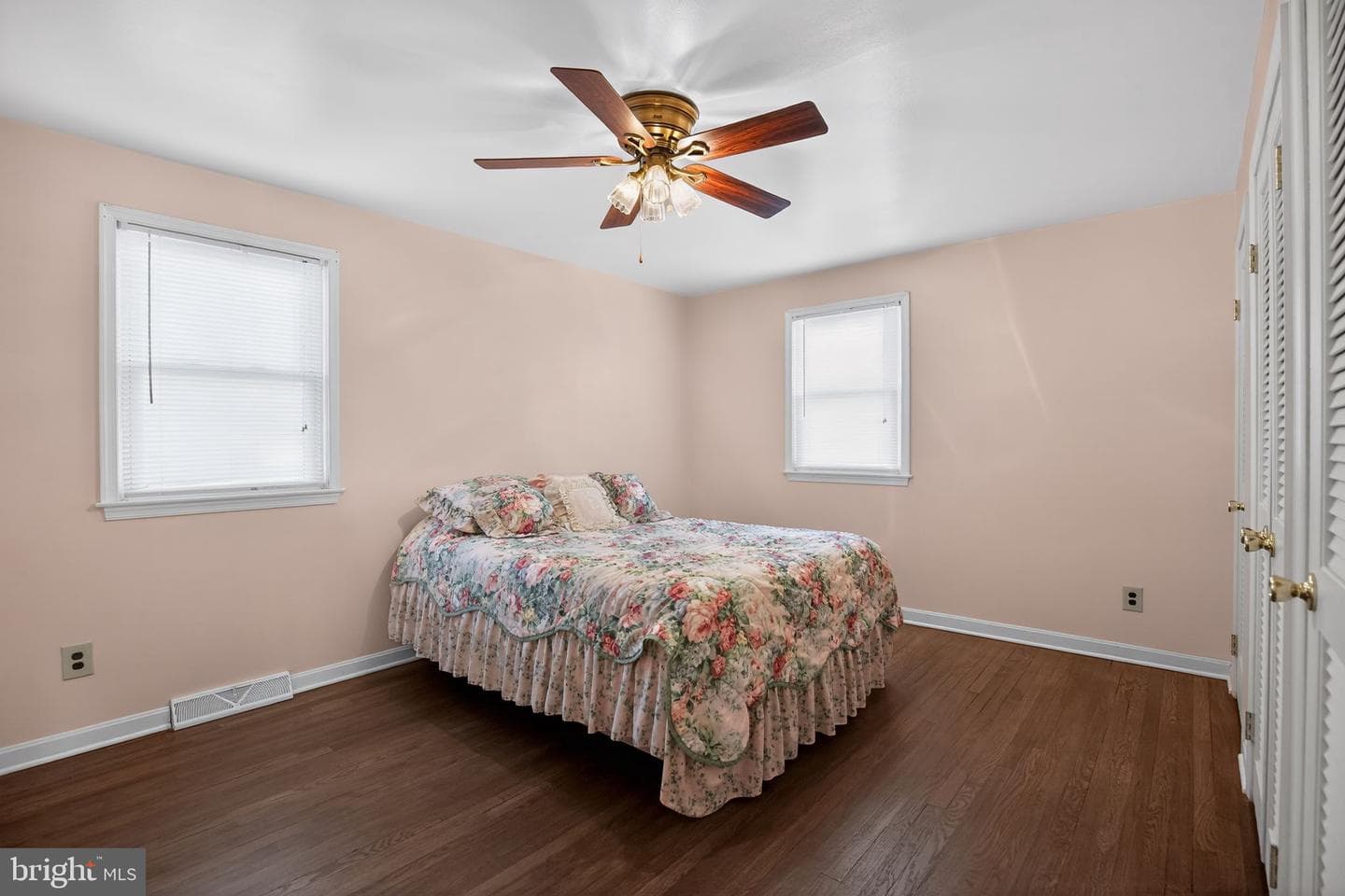 9017 Holly Avenue photo 18