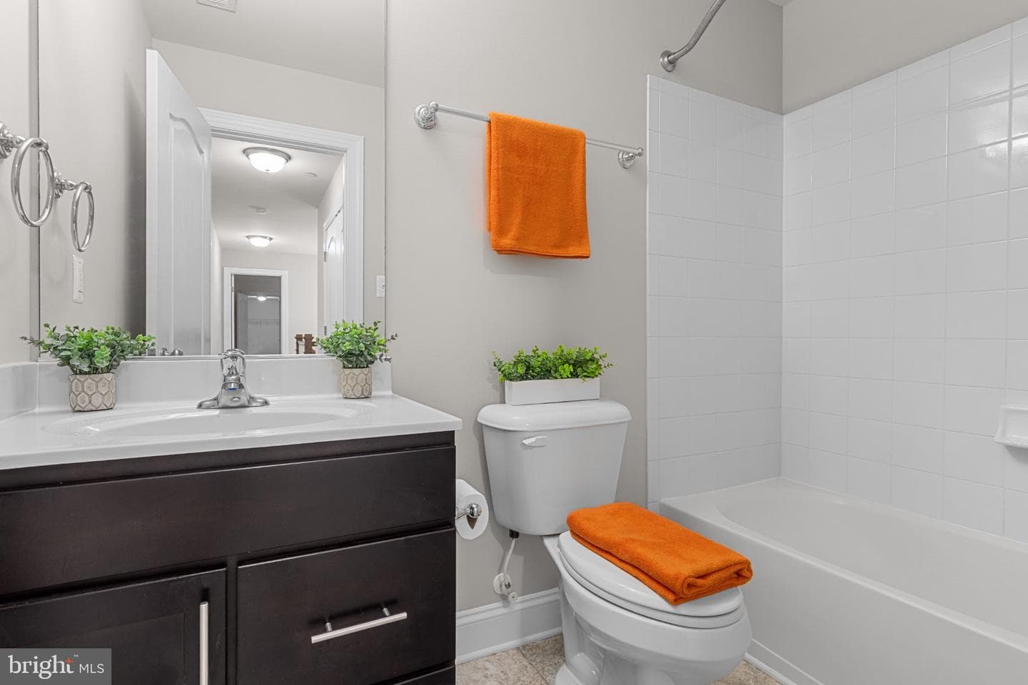 4554 Coachmans Path Court photo 28