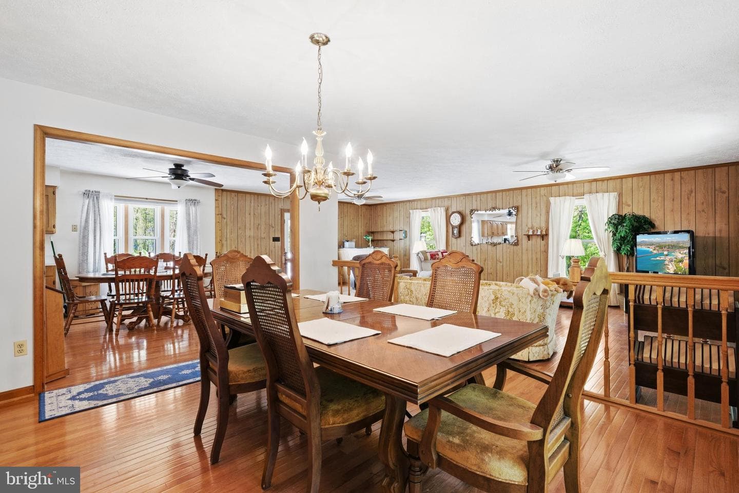 4465 Camelot Drive photo 22