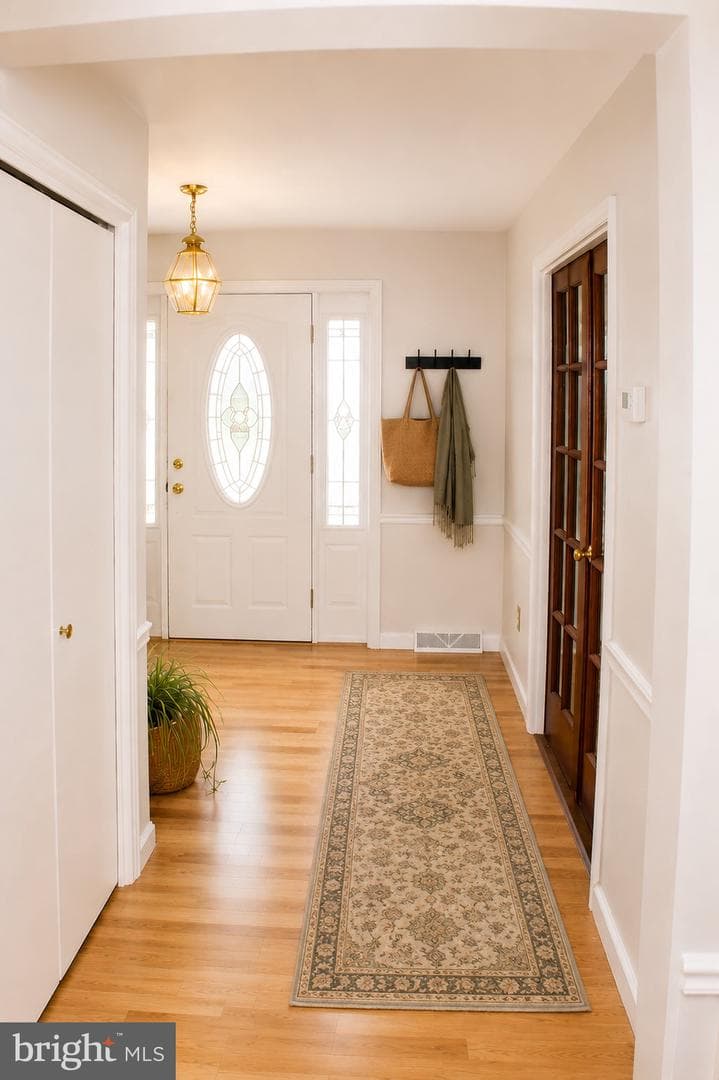 1389 Redwood Circle photo 4