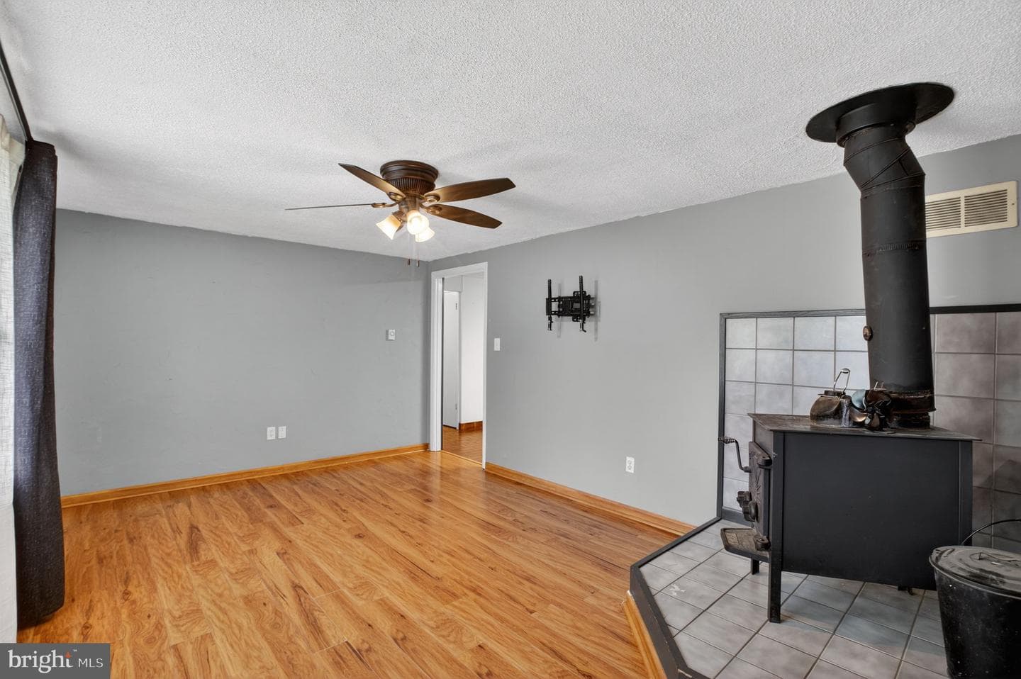 9773 Emerald Lane photo 6