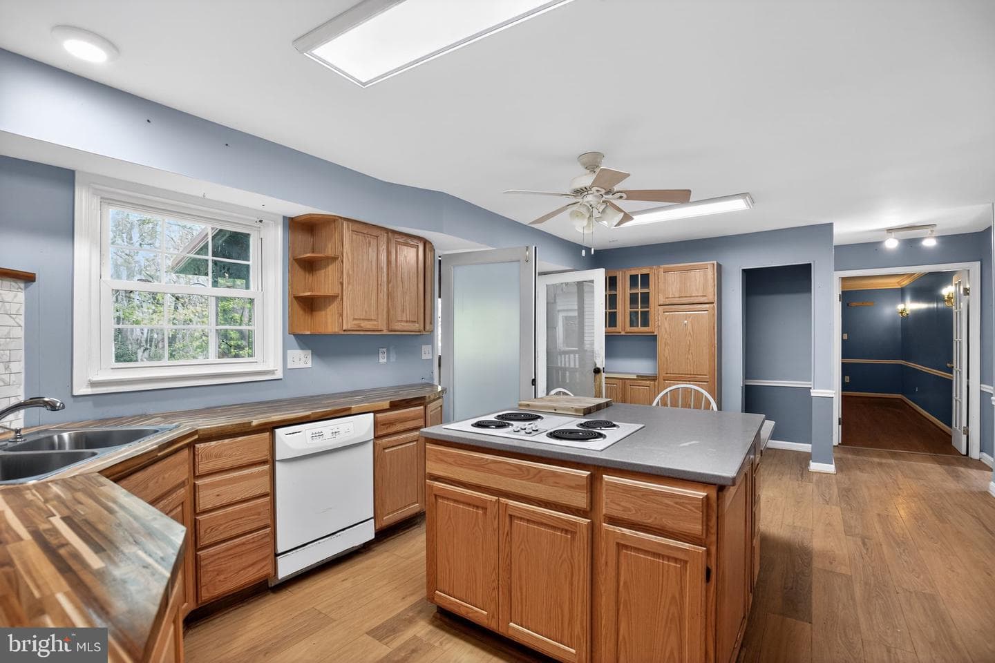 507 Chestnut Court photo 4