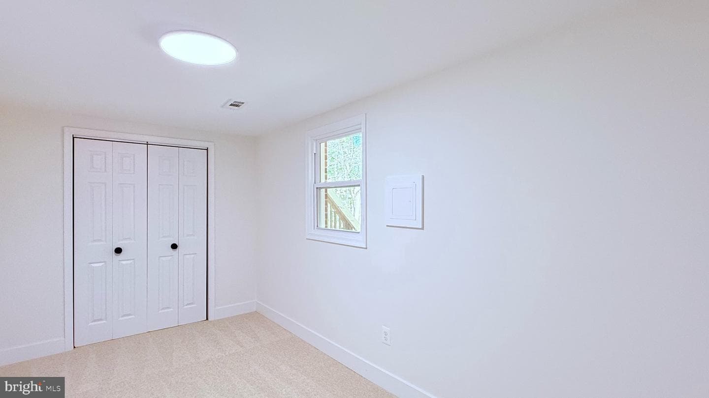 514 Dogwood Court photo 32