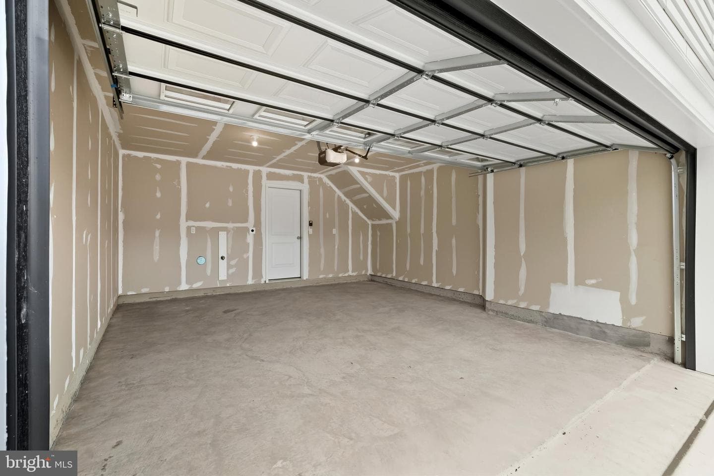 222 Soft Rush Lane photo 3