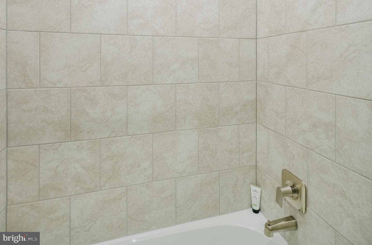 5408 Newport Circle photo 5