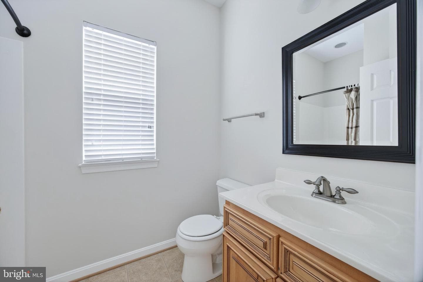 2910 Merchant Court photo 37