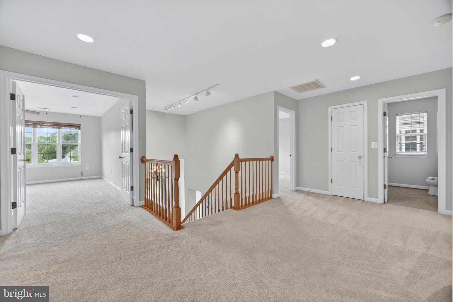 2910 Merchant Court photo 40