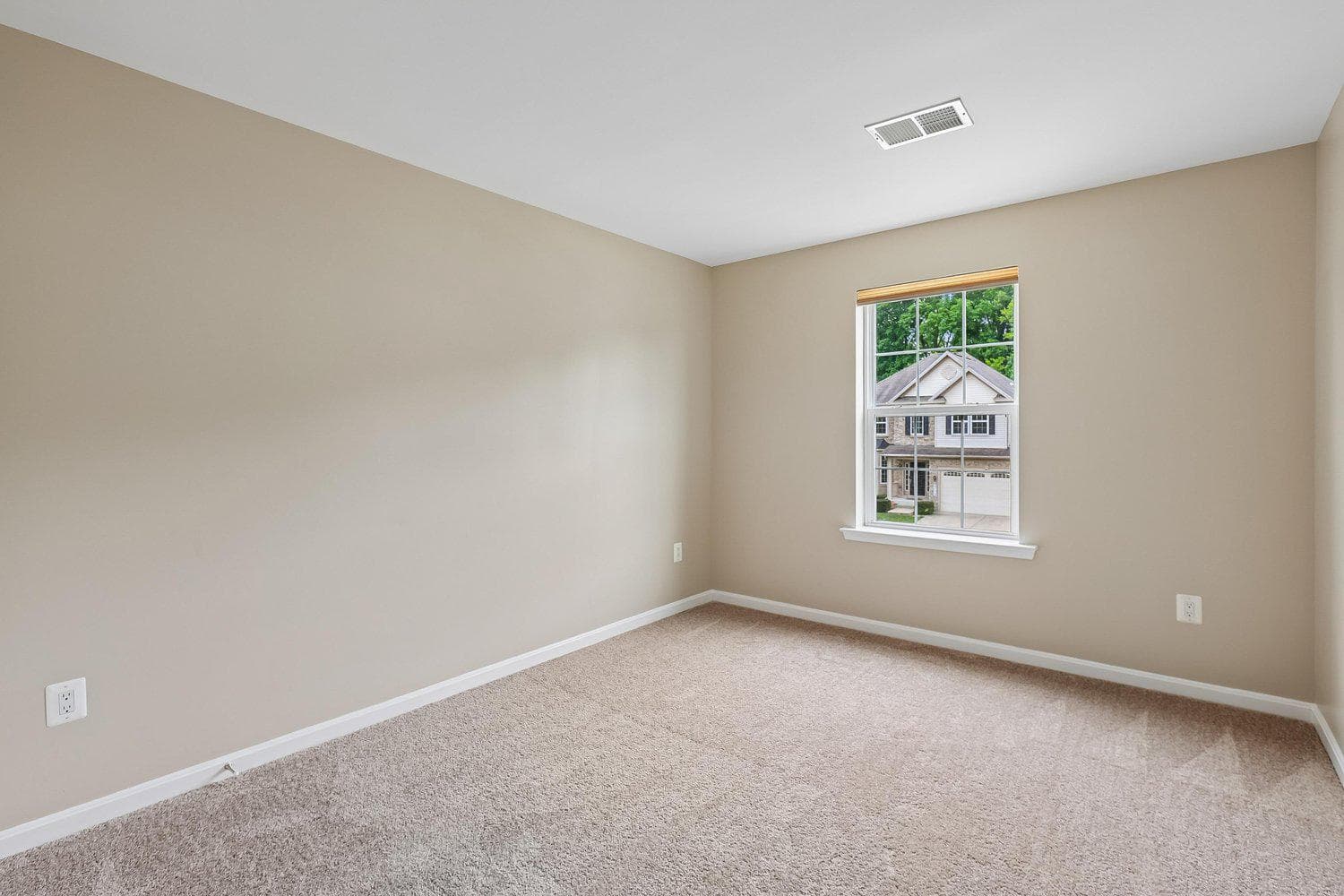 9777 Leighland Court photo 34
