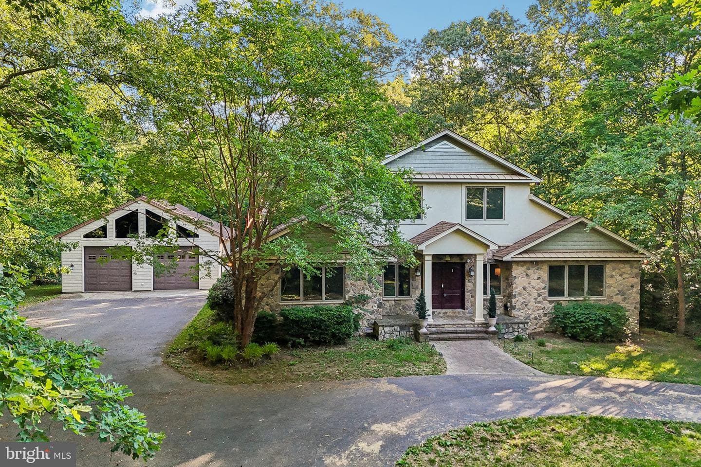 10060 Harmony Hill Lane photo 3