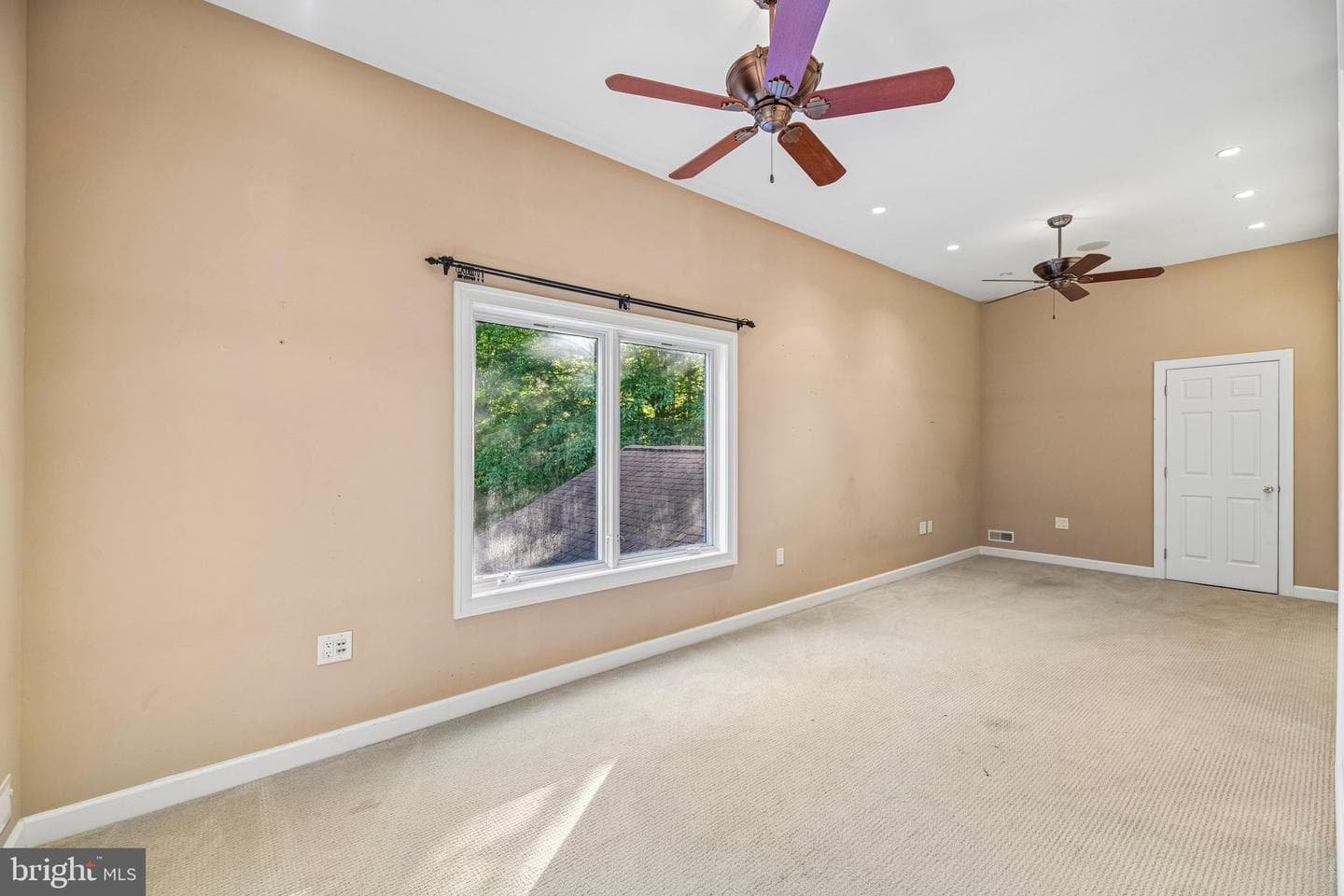 10060 Harmony Hill Lane photo 32