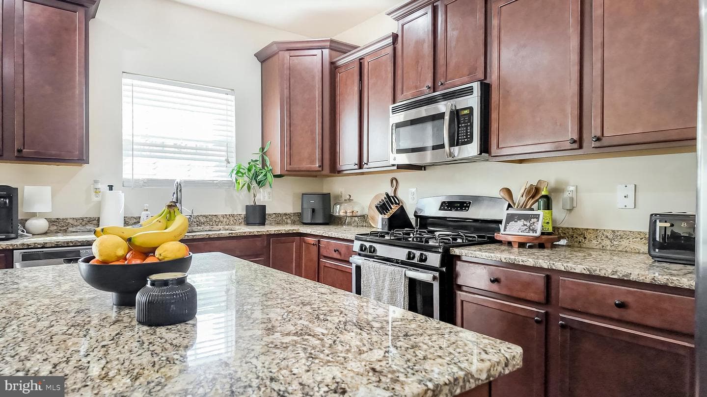 11405 Sandhurst Place photo 16