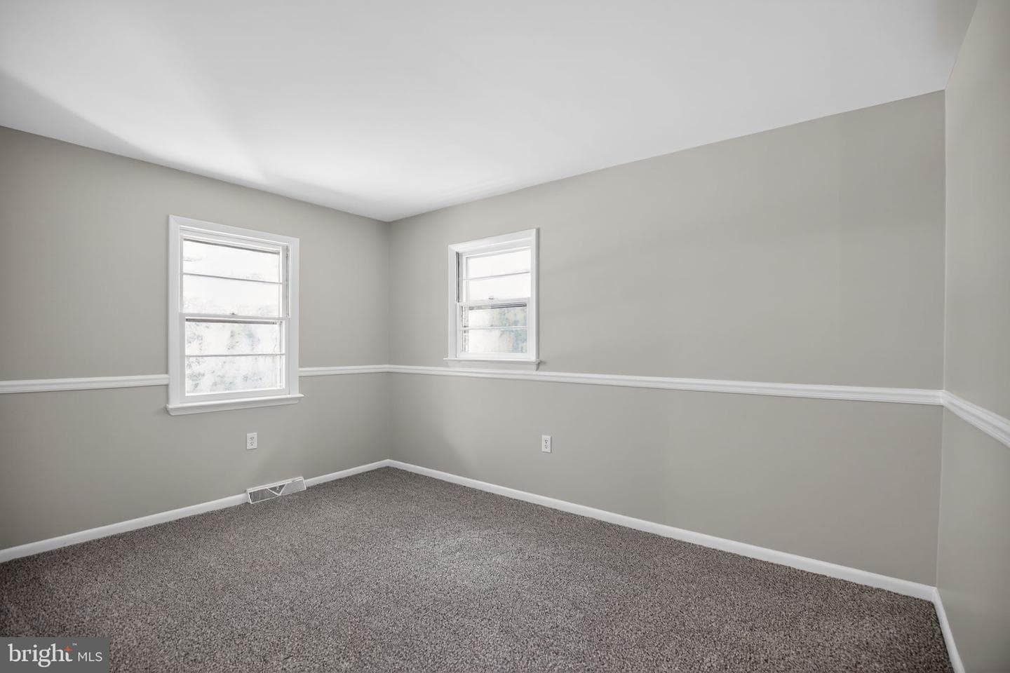 4105 Lee photo 10