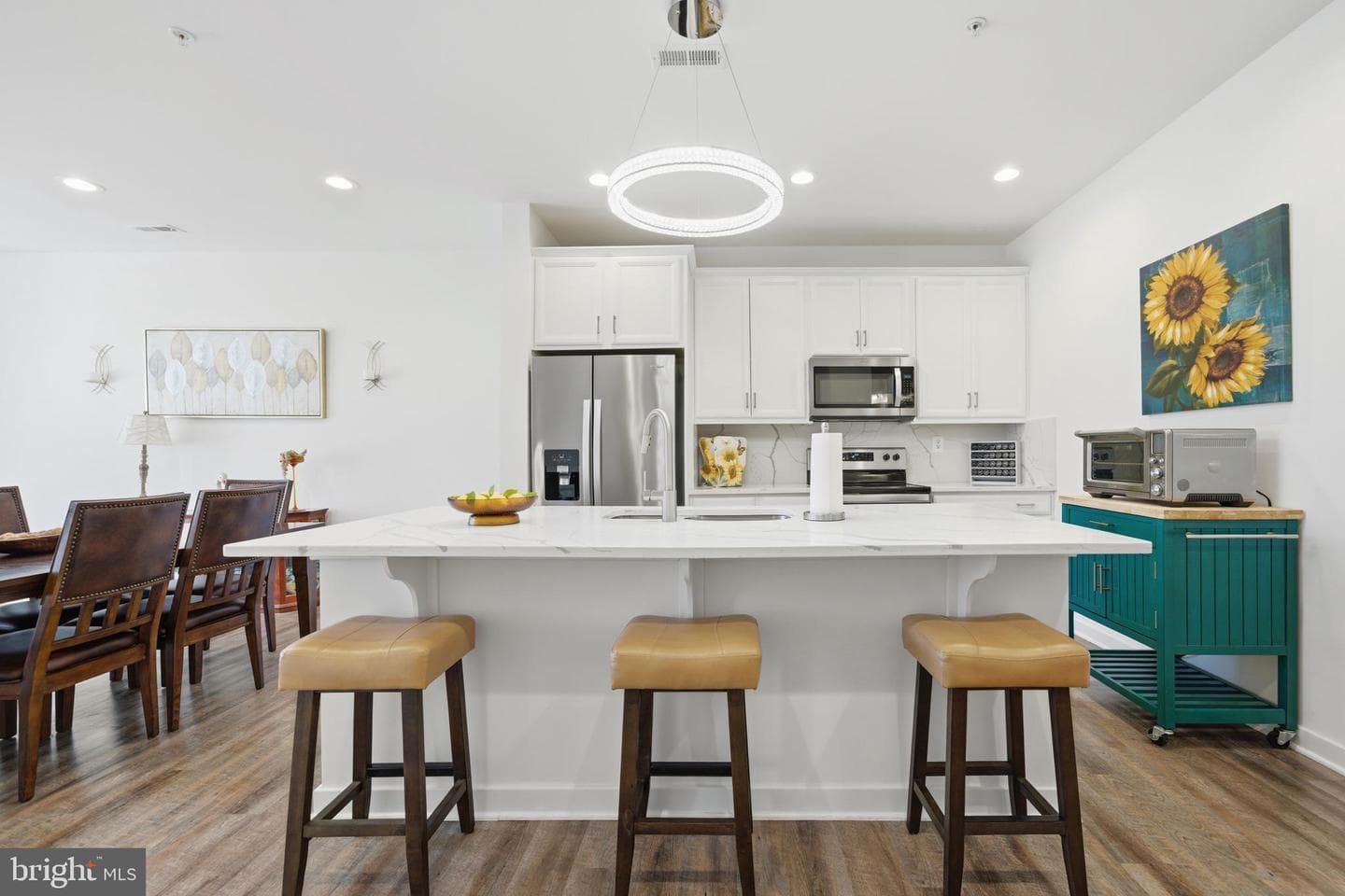 32 Camden Circle photo 5