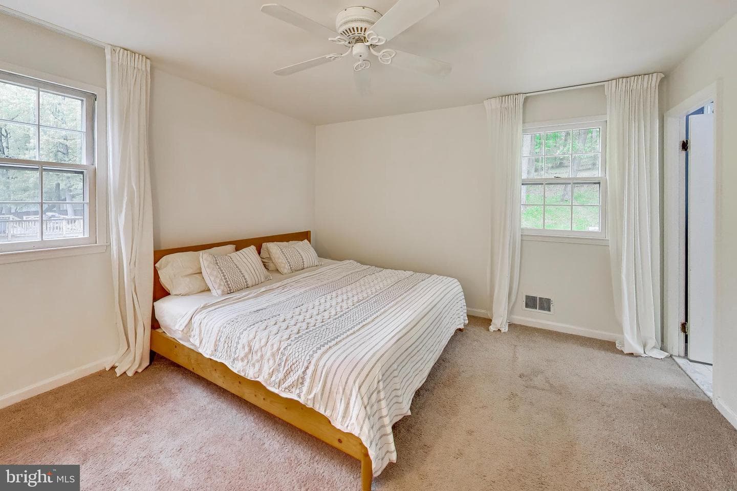 8709 Valley Drive photo 15