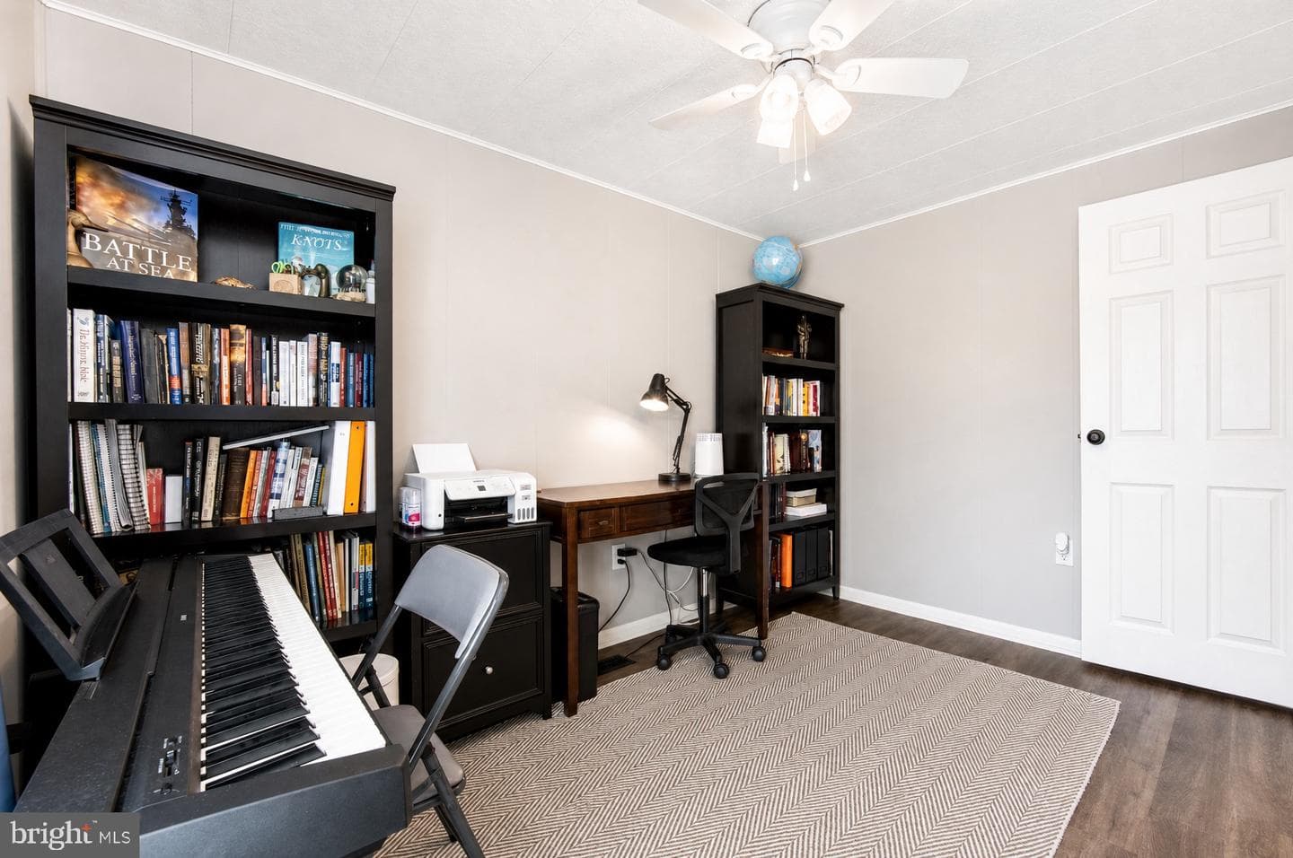15 Willow Lane photo 14