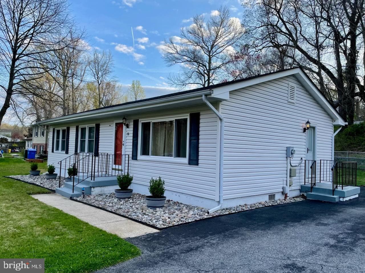 15 Willow Lane photo 22