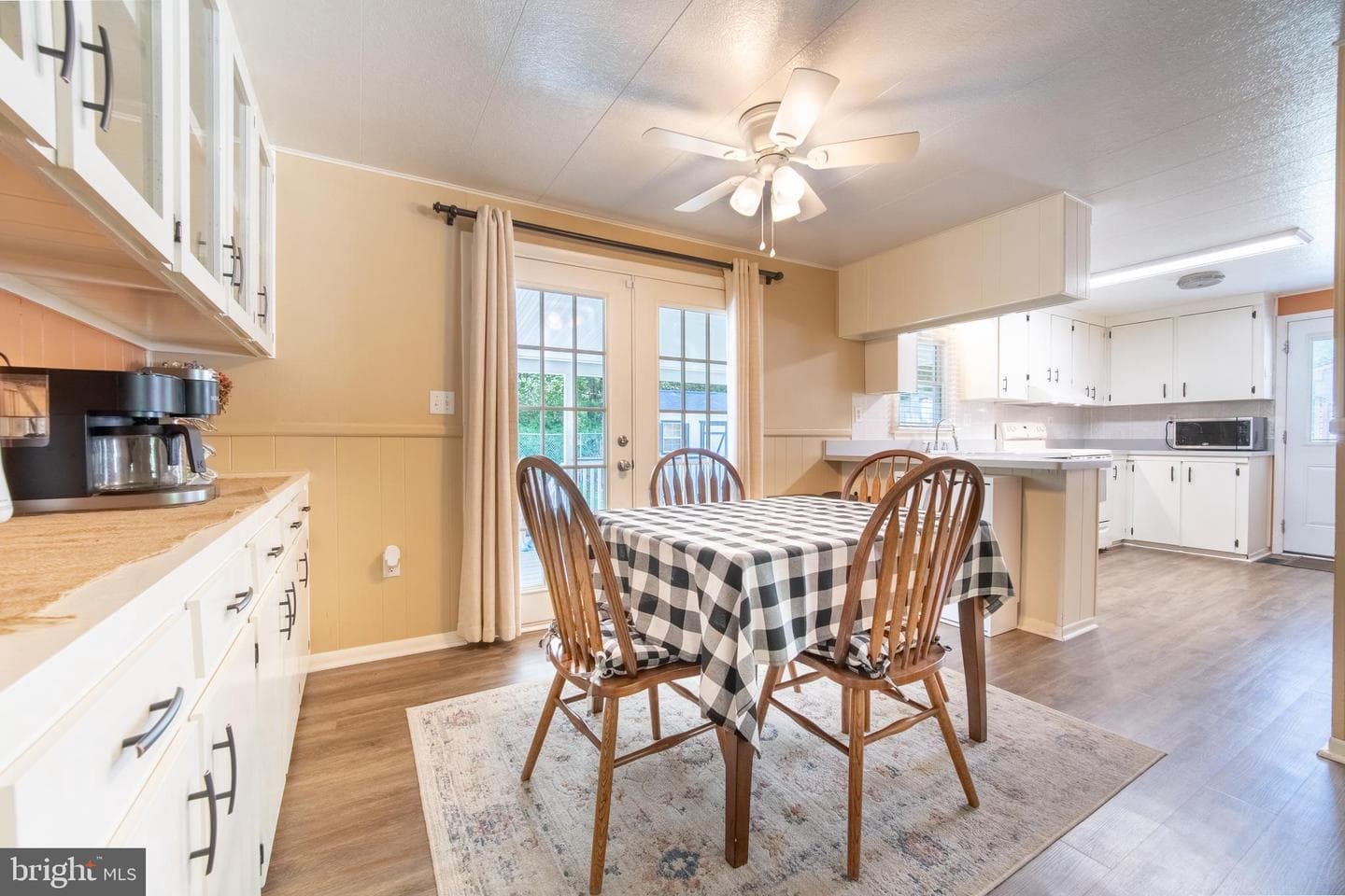 15 Willow Lane photo 8