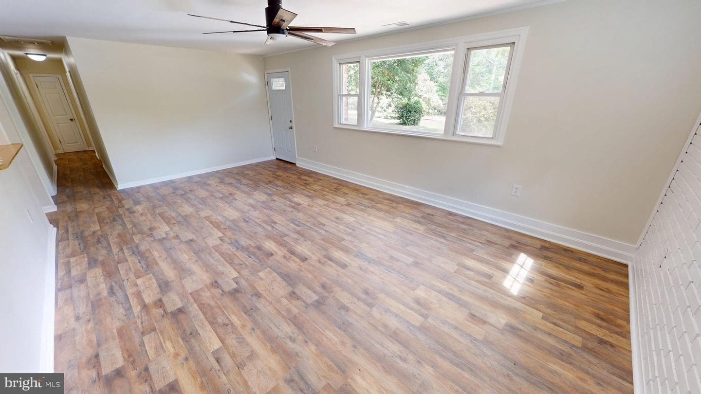 8545 Bowie Road photo 12