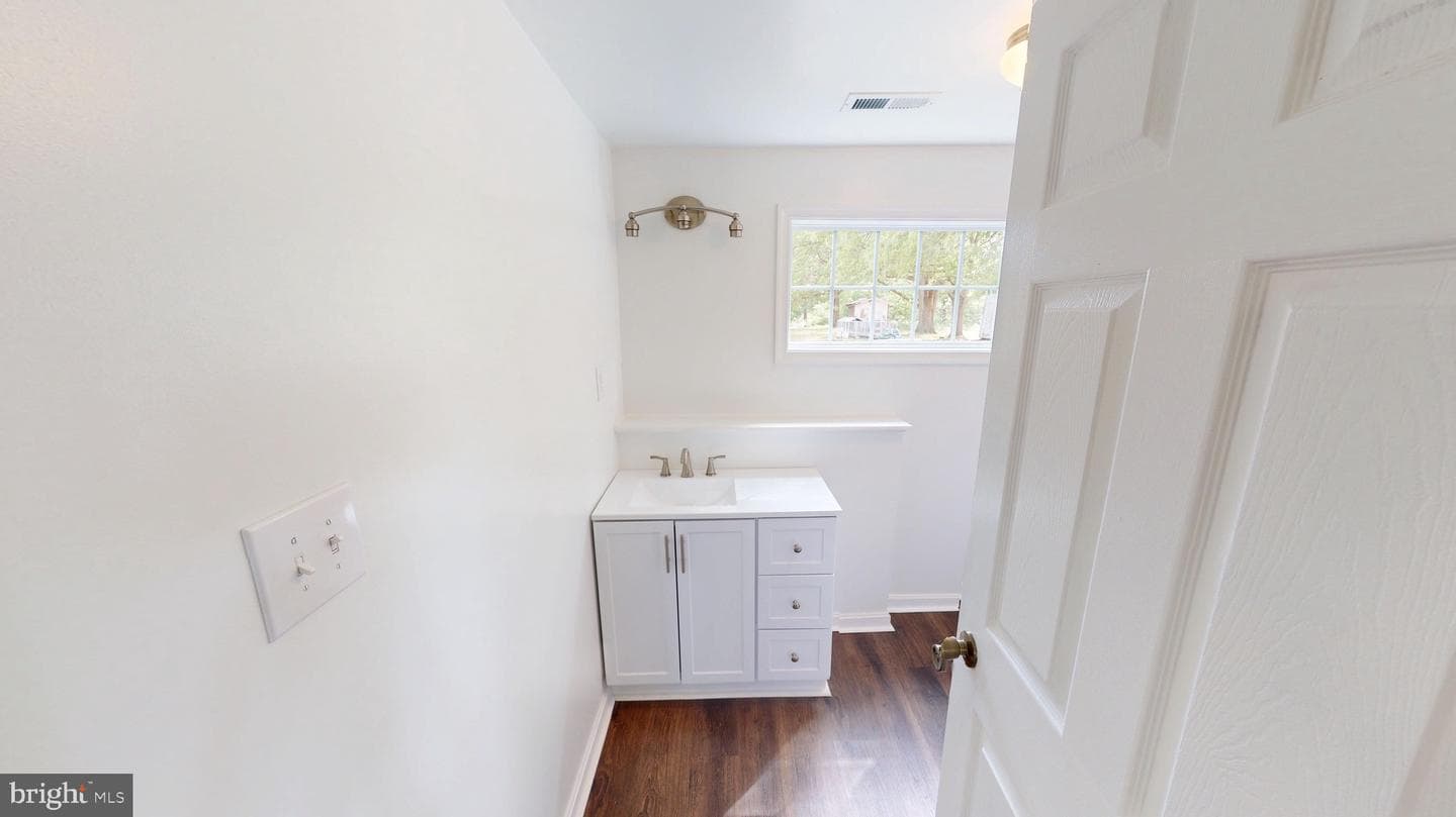 8545 Bowie Road photo 57