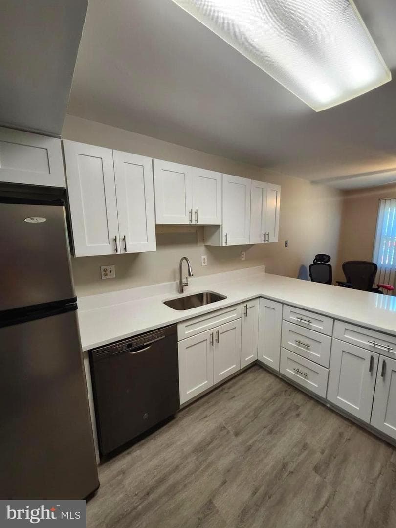 208 Westdale Drive photo 9