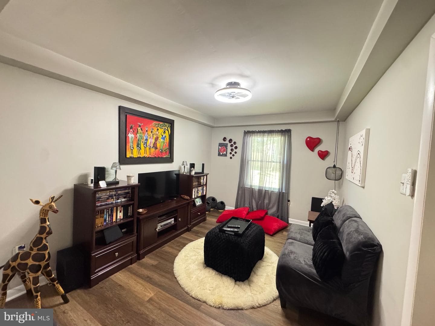 7153 Boxwood Court photo 8