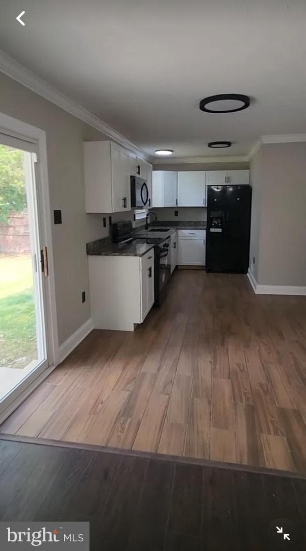643 University Drive photo 4