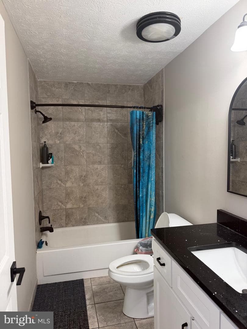 643 University Drive photo 5
