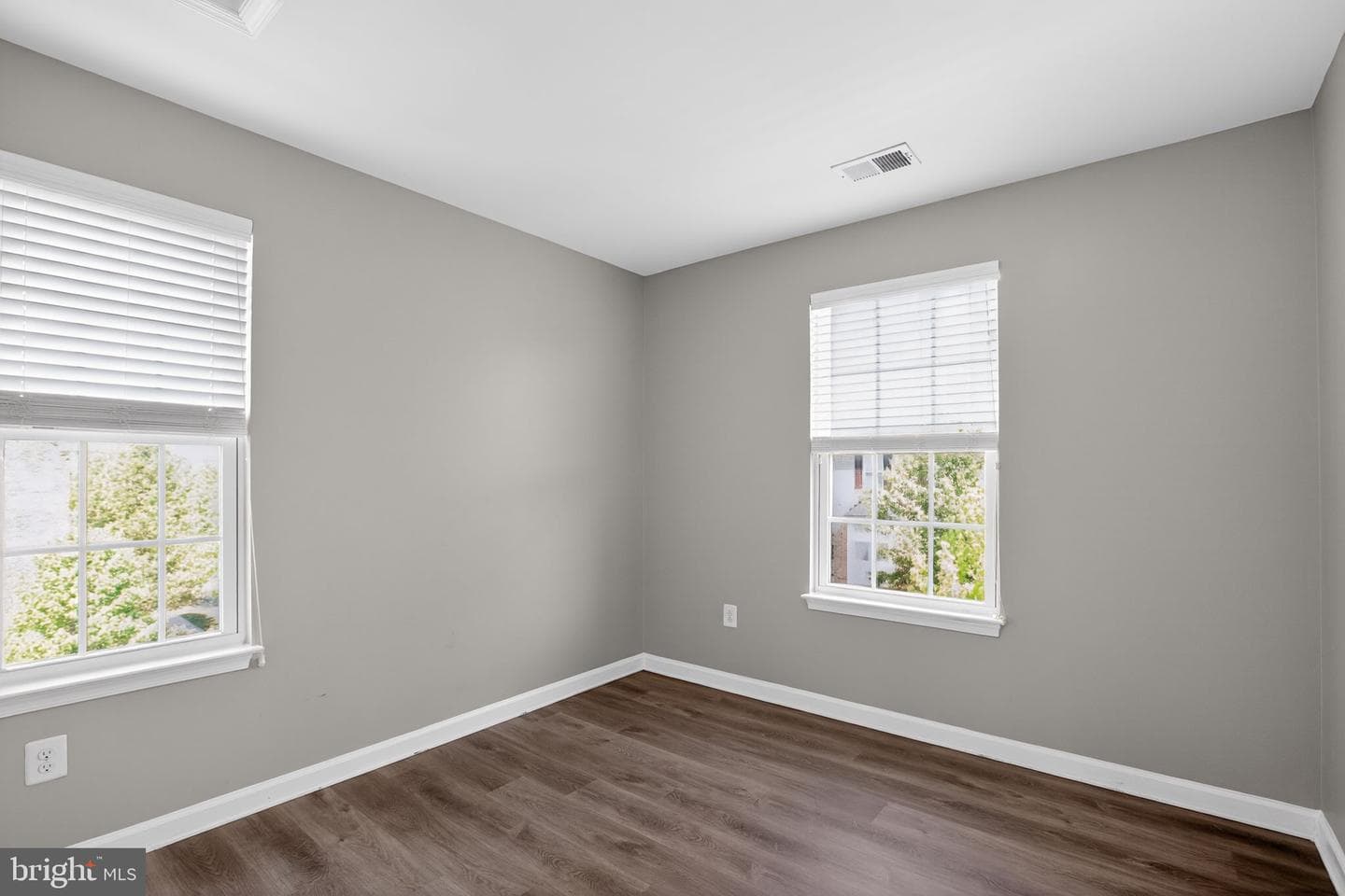 5413 Doubleday Ln photo 10