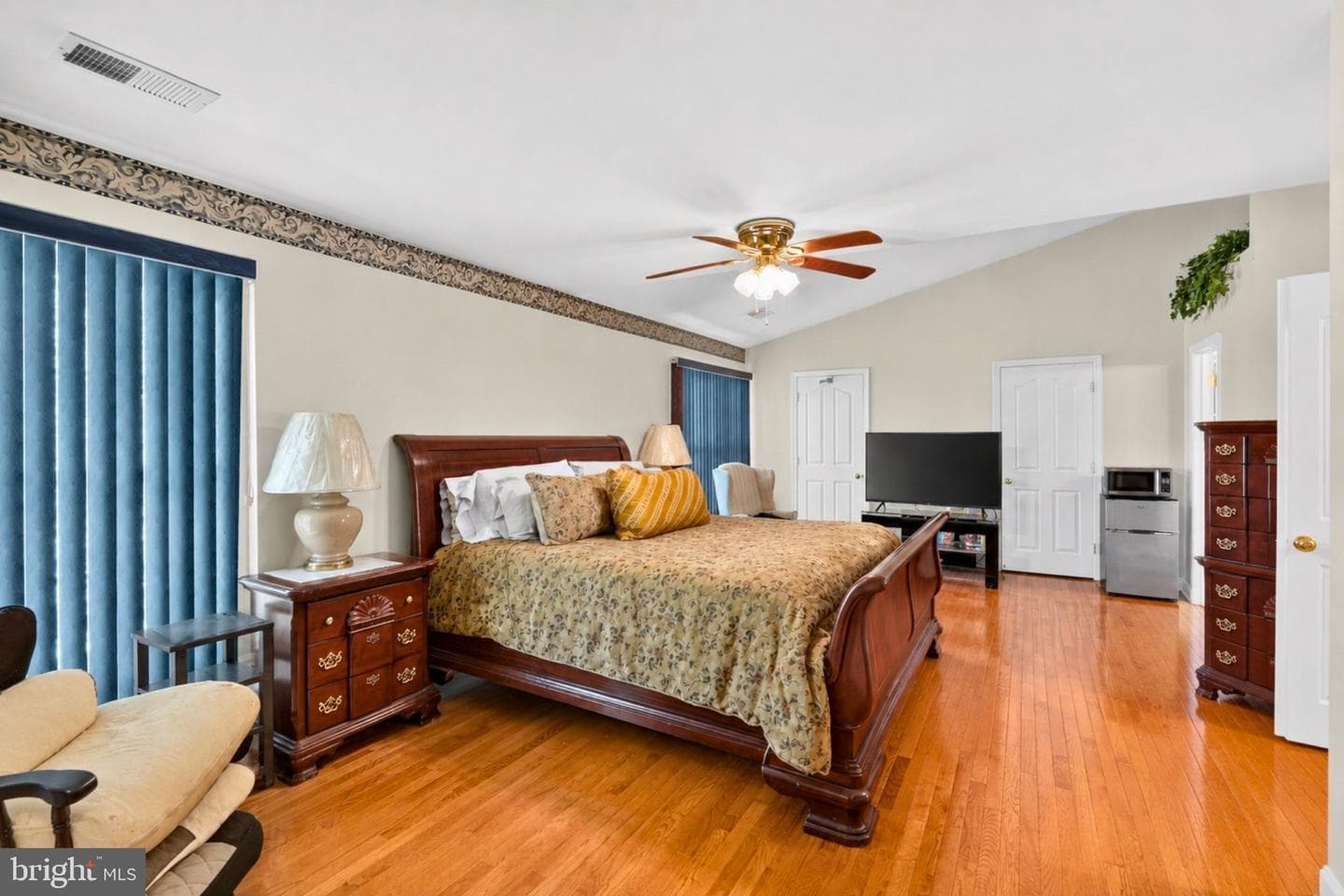 10166 Hubbard Court photo 17