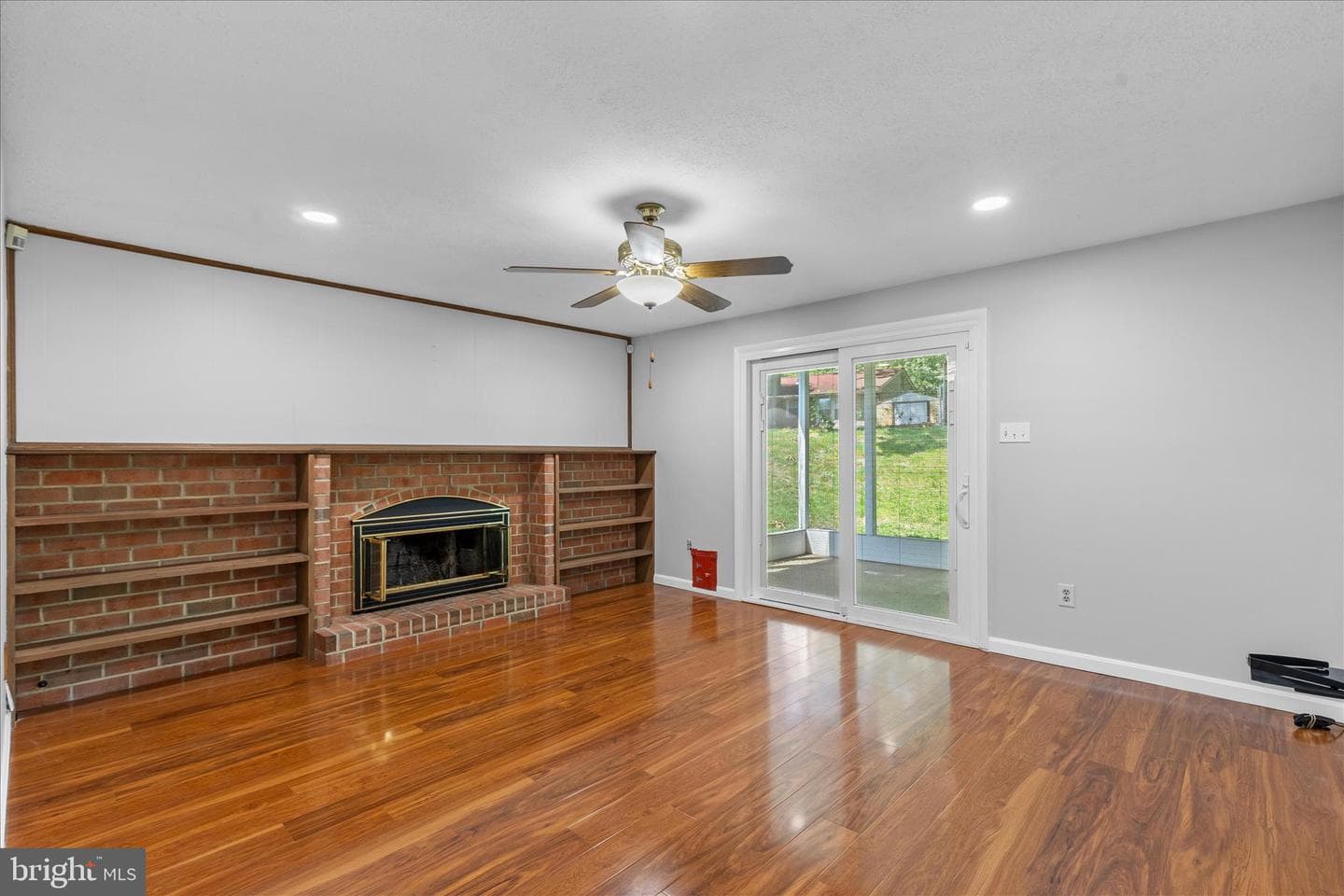5516 Jeffrey Circle photo 17