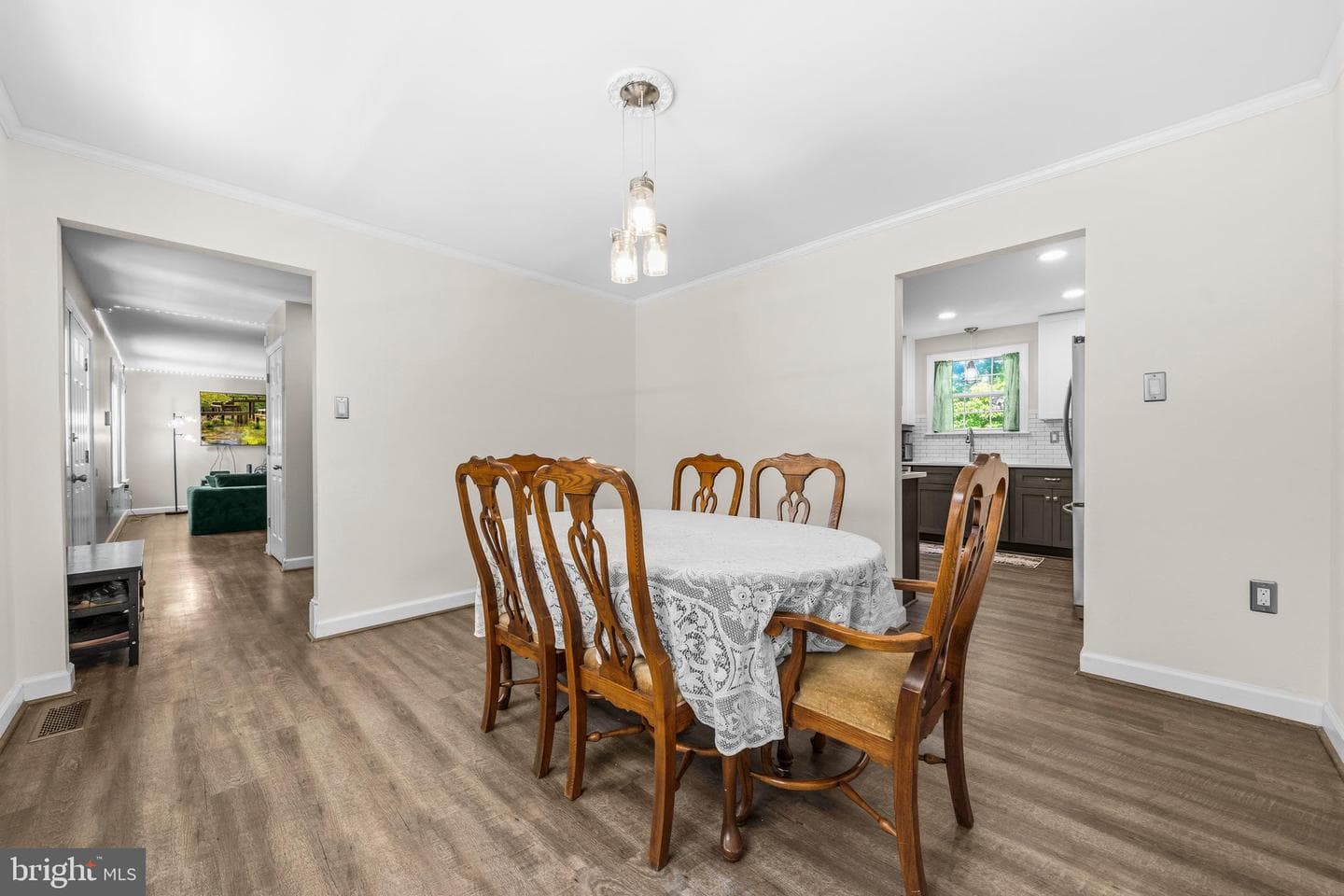 7090 Maxwell Drive photo 17