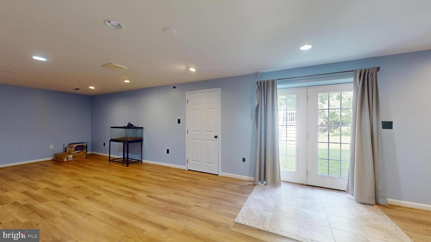 8070 Amberleigh Place photo 44